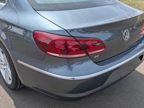 Used 2013 Volkswagen CC Sport image 17
