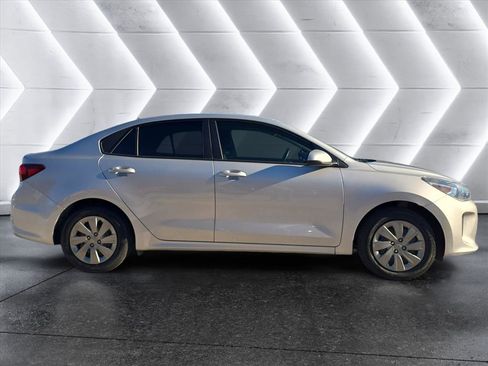 Used 2020 Kia Rio S image 6