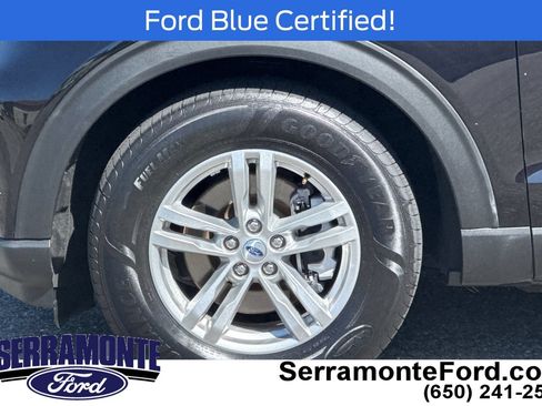 Certified 2023 Ford Explorer XLT RWD image 30