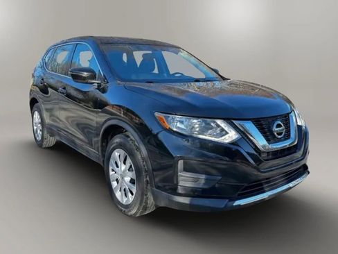 Used 2017 Nissan Rogue S FWD image 4