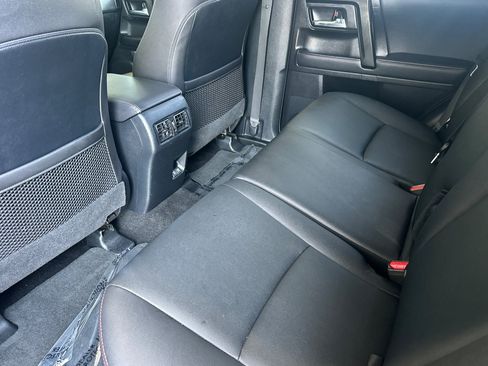 Certified 2022 Toyota 4Runner TRD Off-Road Premium AWD/4WD image 11