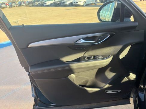 Used 2025 Buick Envision Sport Touring AWD/4WD image 6