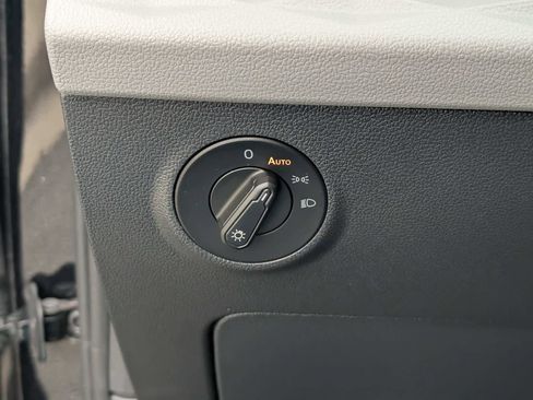 Used 2024 Volkswagen Taos S image 17