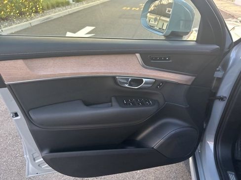 Certified 2025 Volvo XC90 B6 Plus image 16