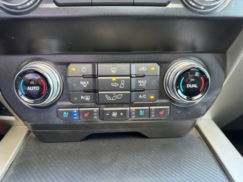 Used 2020 Ford F150 Lariat w/ Equipment Group 502A Luxury AWD/4WD image 38
