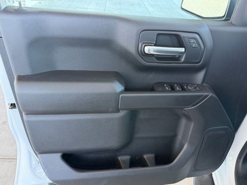 Used 2025 Chevrolet Silverado 1500 Custom Trail Boss w/ LPO, Dark Essentials Package image 17