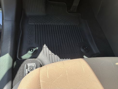 Used 2025 Toyota RAV4 XLE w/ Convenience Package image 17