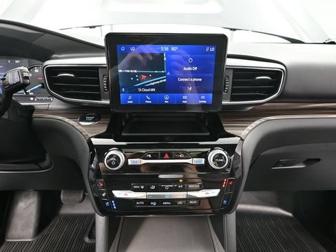 Used 2022 Ford Explorer Limited AWD/4WD image 35