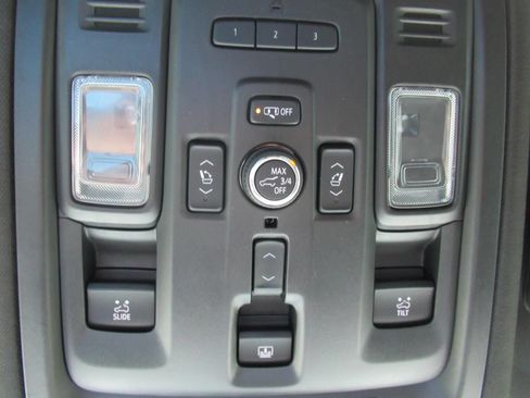 Used 2021 GMC Yukon XL Denali w/ Denali Ultimate Package AWD/4WD image 34