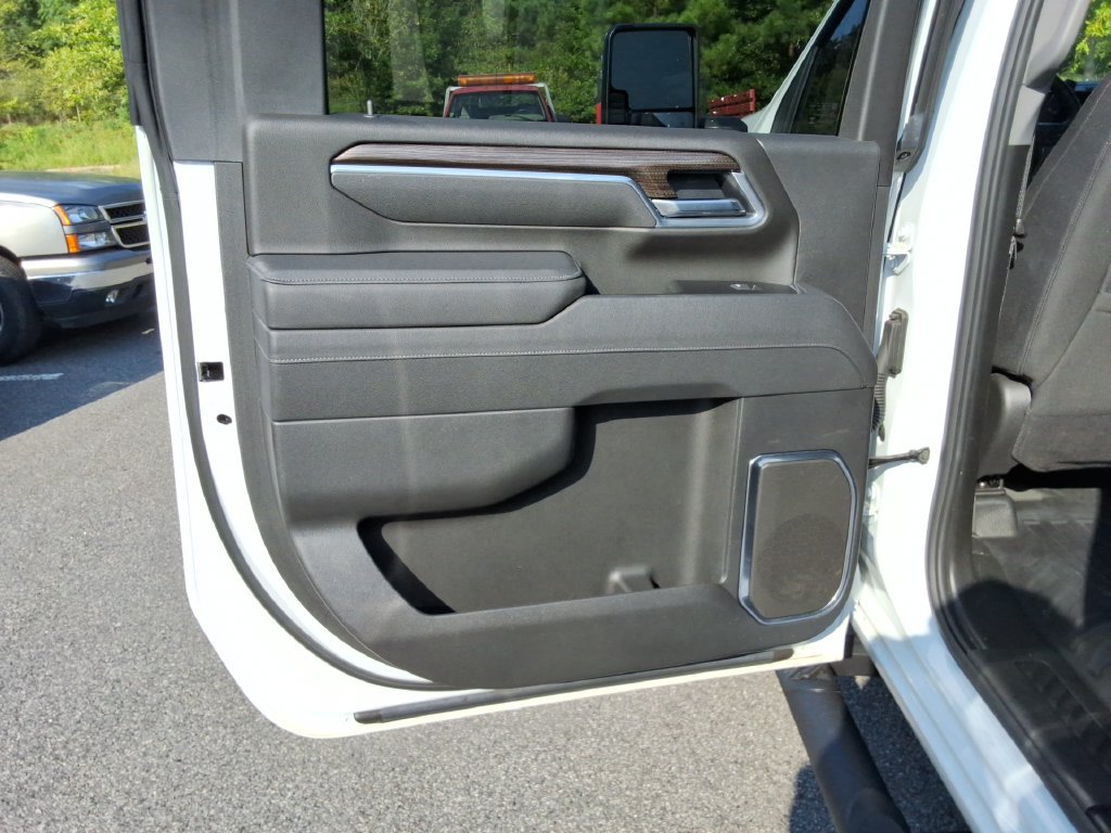 Certified 2025 Chevrolet Silverado 2500 LT AWD/4WD image 19