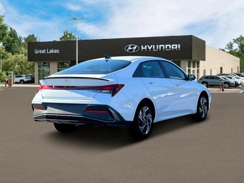 New 2025 Hyundai Elantra Sport FWD image 7