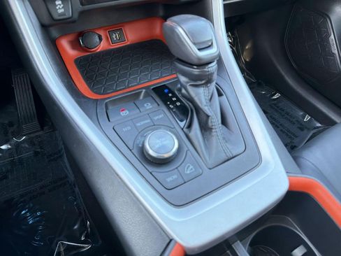 Used 2023 Toyota RAV4 Adventure image 16