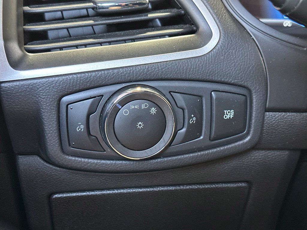 Used 2023 Ford Edge SEL AWD/4WD image 44
