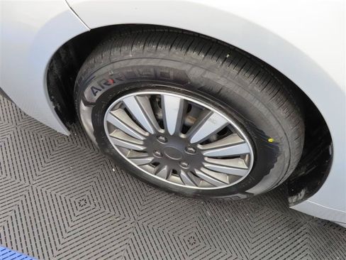Used 2024 Toyota Corolla SE FWD image 6