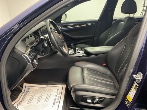 Used 2018 BMW 540i xDrive w/ Premium Package image 14