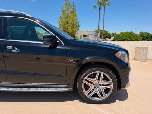 Used 2014 Mercedes-Benz GL 63 AMG 4MATIC w/ Accessory Chrome Package image 26