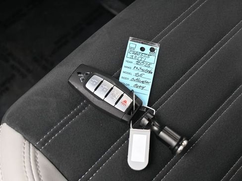 Used 2025 Mitsubishi Outlander SE FWD image 18