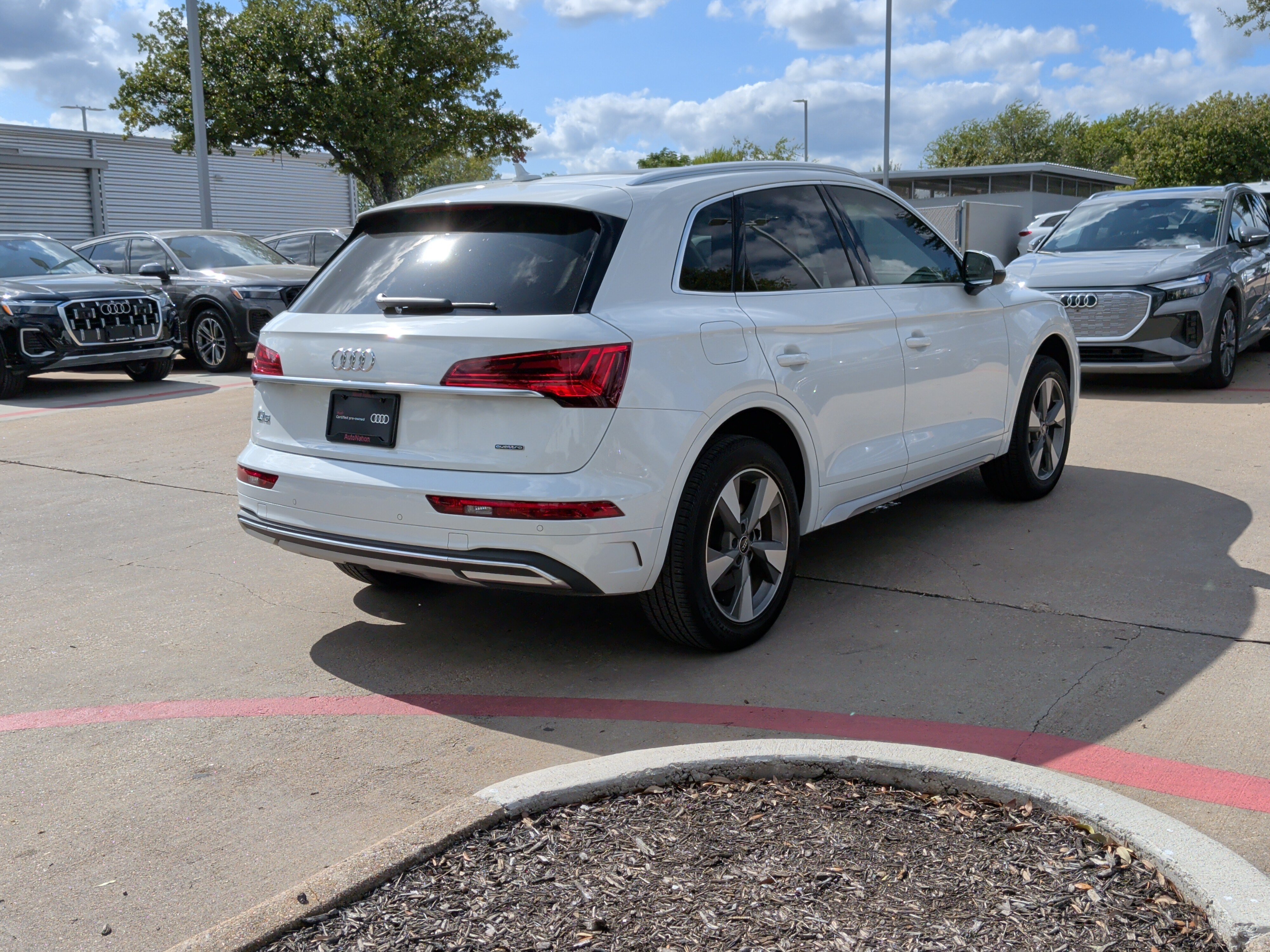 Used 2023 Audi Q5 2.0T Premium Plus w/ Premium Plus Package AWD/4WD image 10