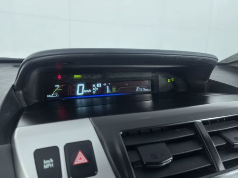 Used 2012 Toyota Prius V Three image 17