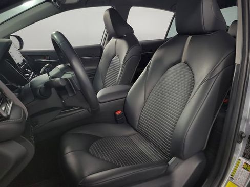 Used 2023 Toyota Camry SE image 15