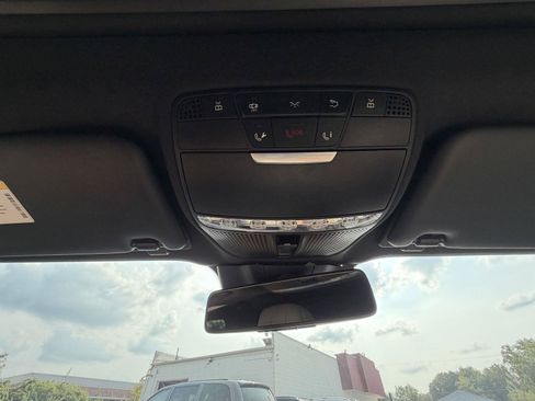 Used 2017 Mercedes-Benz E 300 4MATIC image 20