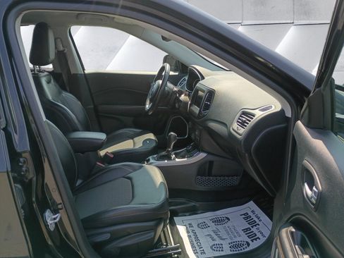 Used 2020 Jeep Compass Latitude AWD/4WD image 16