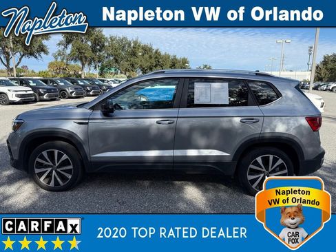 Used 2023 Volkswagen Taos SE image 15