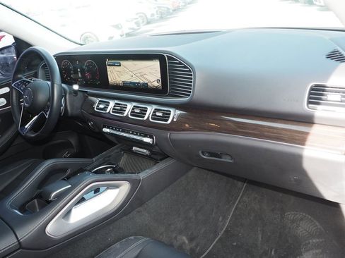 Used 2025 Mercedes-Benz GLE 350 4MATIC w/ AMG Line Exterior image 21