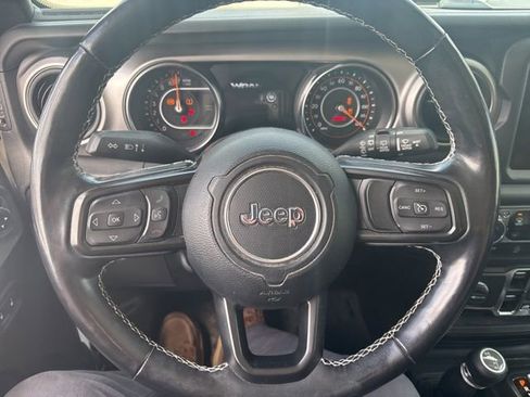 Used 2021 Jeep Wrangler Unlimited Sport image 33