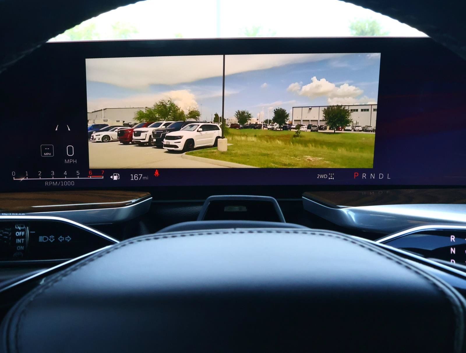 Certified 2026 Cadillac Escalade ESV Platinum Sport w/ LPO, ONYX Package AWD/4WD image 38