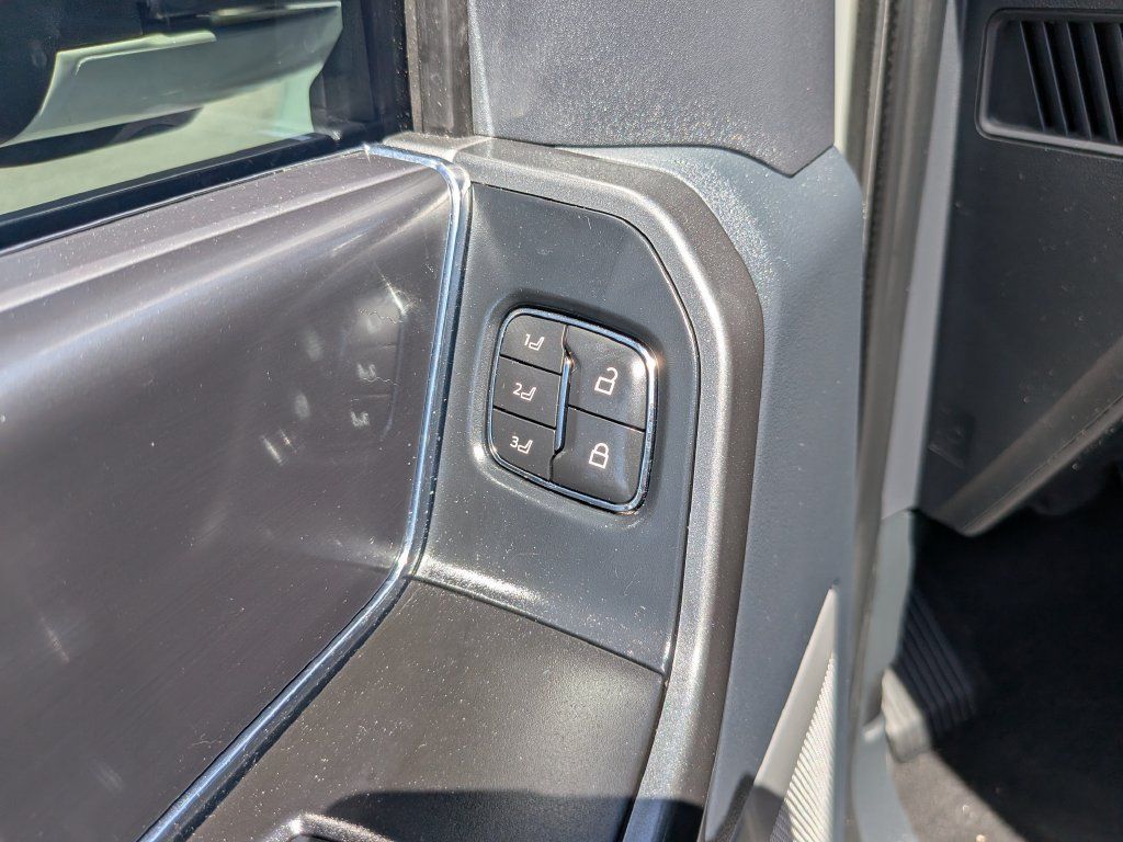 Used 2023 Ford F150 Lariat AWD/4WD image 22