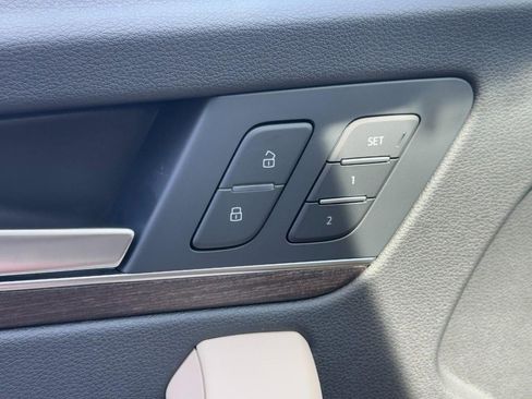 Used 2025 Audi Q5 e Premium Plus w/ Premium Plus Package AWD/4WD image 17