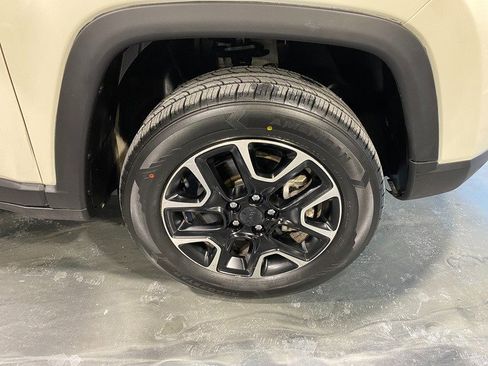 Used 2020 Jeep Compass Trailhawk AWD/4WD image 7