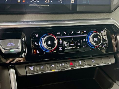 New 2026 GMC Sierra 2500 Denali w/ Denali Reserve Package image 14