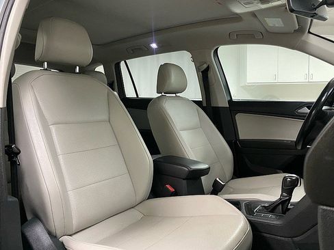 Used 2018 Volkswagen Tiguan SEL image 10
