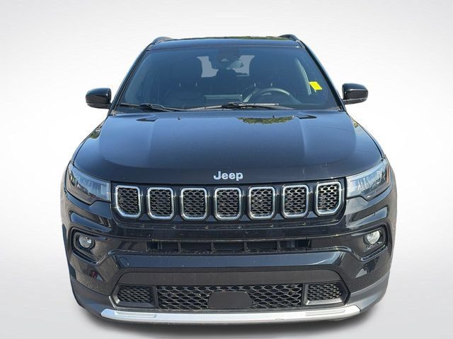 Used 2023 Jeep Compass Limited AWD/4WD image 8