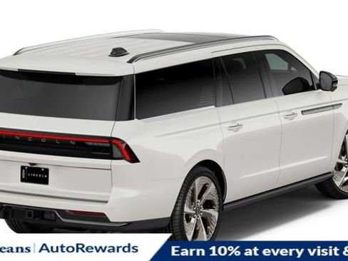 New 2026 Lincoln Navigator L Black Label AWD/4WD image 3