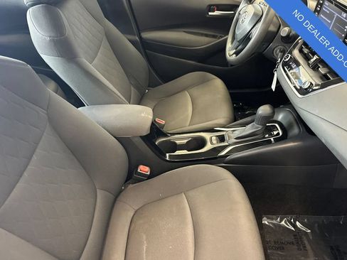Used 2021 Toyota Corolla LE FWD image 16