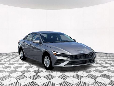 New 2026 Hyundai Elantra SE image 16
