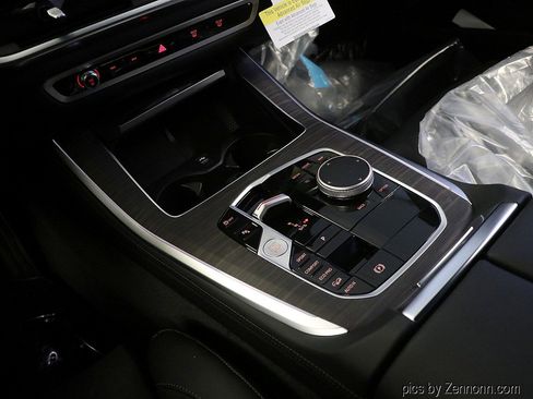 Used 2026 BMW X5 xDrive40i w/ M Sport Package image 25