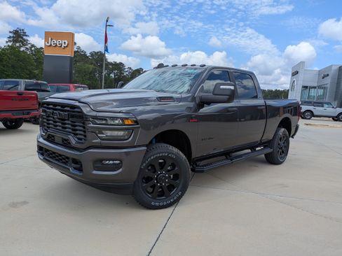 New 2026 RAM 2500 Big Horn AWD/4WD image 4