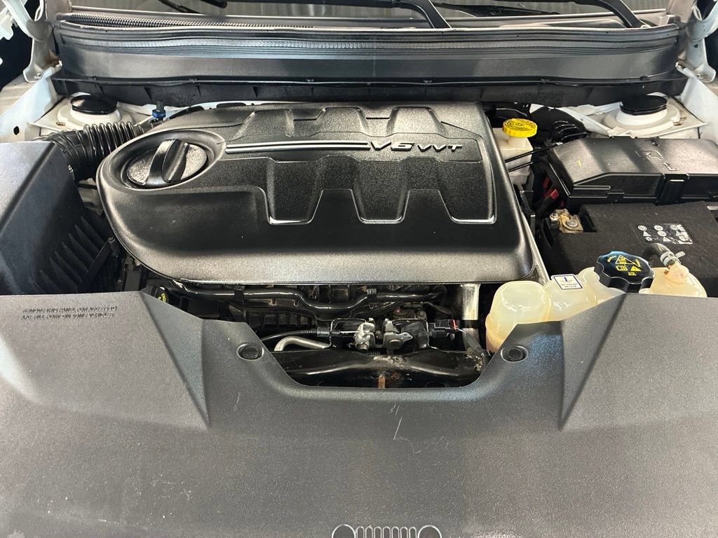 Used 2019 Jeep Cherokee Limited AWD/4WD image 28