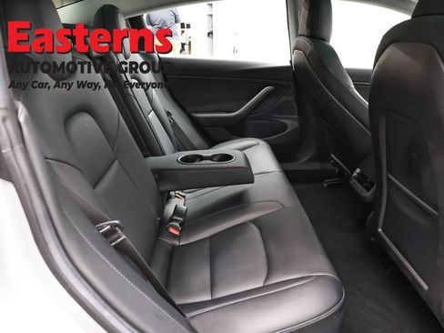 Used 2018 Tesla Model 3 Long Range image 17