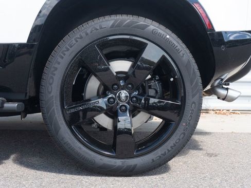 New 2025 Land Rover Defender 110 V8 image 33