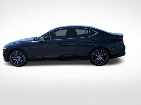 Used 2022 Genesis G70 3.3T image 8