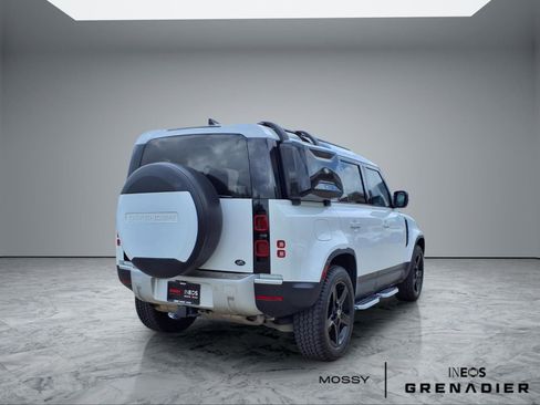 Used 2020 Land Rover Defender 110 HSE AWD/4WD image 7