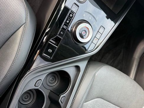 Certified 2023 Kia Niro SX Touring image 20