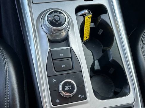Used 2023 Ford Explorer XLT w/ Equipment Group 202A image 18