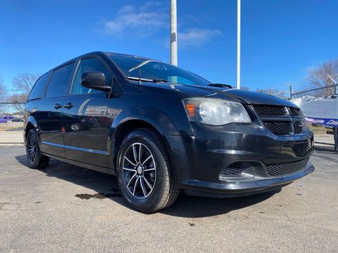 Used 2016 Dodge Grand Caravan SE image 26