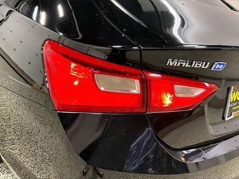 Used 2016 Chevrolet Malibu Hybrid image 22